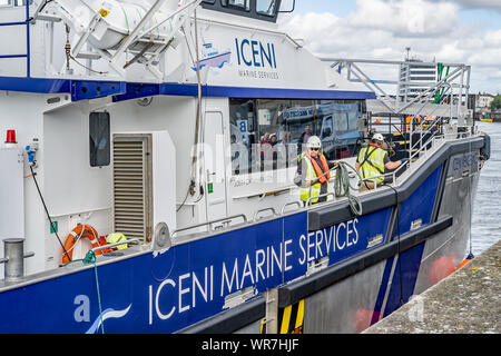 Great Yarmouth, Norfolk, Großbritannien - 08 September 2019. Die iceni Rache crew transfer Schiff festgemacht am Kai an der Great Yarmouth Maritime Festiv Stockfoto