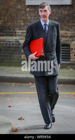 Westminster, London, Großbritannien. 10. Sep 2019. Jakob Rees-Mogg, der Führer des Unterhauses. Minister Verlassen der Kabinettssitzung in der Downing Street. Credit: Imageplotter/Alamy leben Nachrichten Stockfoto