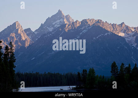 Grand Teton im Teton Bergkette und Jackson Lake Grand Teton National Park Wyoming USA Juni 2015 Stockfoto