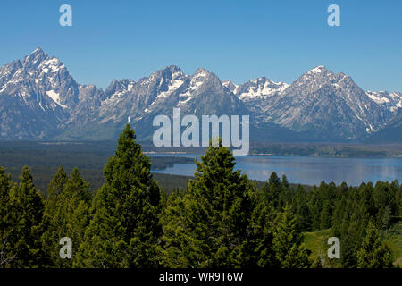Blick vom Signal Mountain zum Grand Teton und die Teton Bergkette der Grand Teton National Park Wyoming USA Juni 2015 Stockfoto