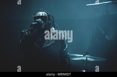 Kopenhagen, Dänemark. 3., Mai 2019. Die Waliser metal band Skindred führt ein Live Konzert in KB Hallen in Kopenhagen. Hier Sänger Benji Webbe wird gesehen, live auf der Bühne. (Foto: Gonzales Foto - Nikolaj Bransholm). Stockfoto