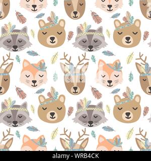 Nahtlose Muster von Cartoon niedliche Tiere und Federn in Boho Style. Handgezeichnete Abbildung mit der Bild von Reh, Fuchs, Waschbär, und tragen zur Verwendung Stock Vektor