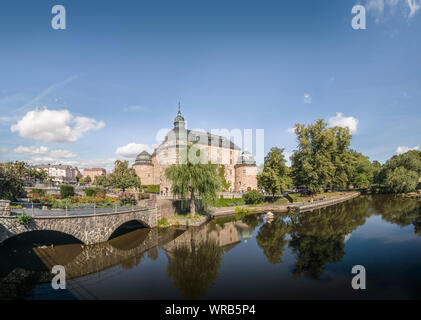 Örebro Schloss (Örebro Slott) Fluss Svartan (Svartån). Schweden. Skandinavien. Stockfoto