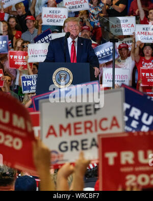 Fayetteville, North Carolina, USA. 9 Sep, 2019. Präsident Donald J. Trumpf spricht auf eine maga Rallye in Fayetteville, North Carolina. Credit: Preston Ehrler/ZUMA Draht/Alamy leben Nachrichten Stockfoto