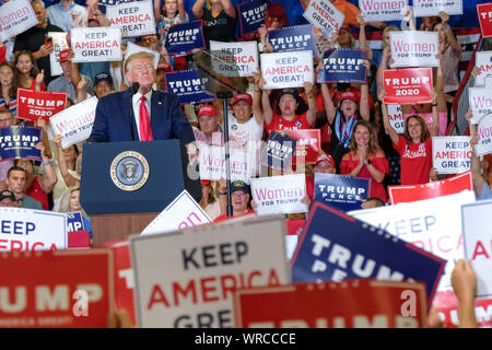 Fayetteville, North Carolina, USA. 9 Sep, 2019. Präsident Donald J. Trumpf spricht auf eine maga Rallye in Fayetteville, North Carolina. Credit: Preston Ehrler/ZUMA Draht/Alamy leben Nachrichten Stockfoto