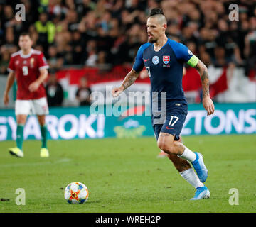 BUDAPEST, Ungarn - 9. SEPTEMBER: Marek Hamsik der Slowakei steuert den Ball während der UEFA Euro 2020 Gruppe E-qualifikationsspiel zwischen Ungarn und der Slowakei an Groupama Arena am 9. September 2019 in Budapest, Ungarn. Stockfoto