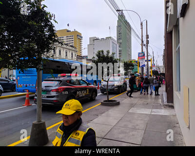 Schießen auf der Corrientes Avenue in Lima, Peru, die eintreffenden Stockfoto