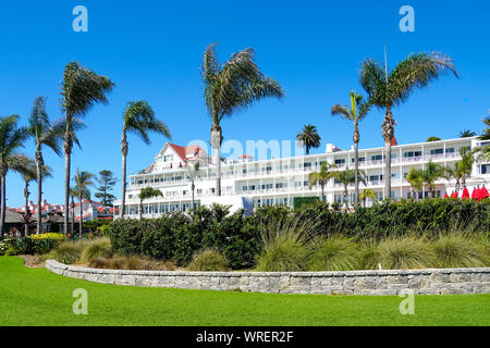 Hotel del Coronado, auch als Die Del und Hotel Del historische Hotel am Strand, in der Stadt von Coronado bekannt, auf der anderen Seite der San Diego Bay von San Sterben Stockfoto