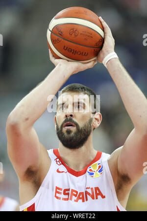 Shanghai, China. 10 Sep, 2019. Marc Gasol Spanien schießt während der viertelfinale zwischen Spanien und Polen auf der FIBA WM 2019 in Shanghai, China, Sept. 10, 2019. Credit: Ding Ting/Xinhua/Alamy leben Nachrichten Stockfoto