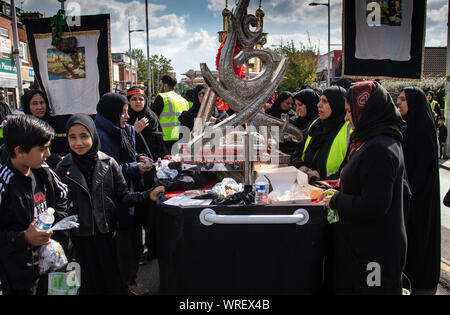 Schiitische Muslime Treffpunkt der Ashura Prozession in Rusholme, Manchester, UK, 2019 Stockfoto