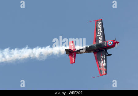 Die Blades Aerobatic Display Team durchführen an den 2019 Southport Air Show Stockfoto