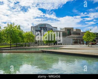 Das neue schottische Parlamentsgebäude in Holyrood, Edinburgh von den spanischen Architekten Enric Miralles. Stockfoto