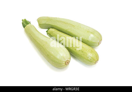 Zucchini isoliert auf Weiss. Stockfoto