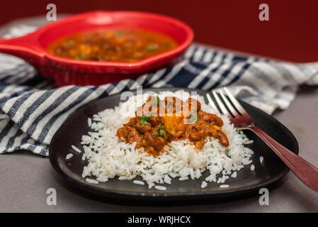 Feijoada ein Eintopf von Bohnen mit Rindfleisch und Schweinefleisch portugiesischen Ursprungs Stockfoto