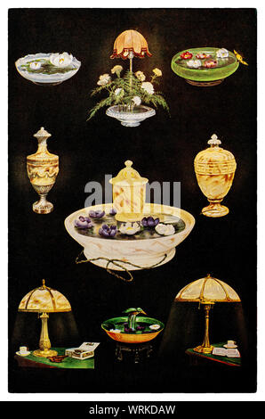 Neueste Techniken Kochen und Zubereiten von Anfang der 1930er Jahre in Mrs Beeton's 'Alles über Kochen' 1930er Edition. Tabelle Dekorationen (von oben): geschliffenes Glas Floating Flower Schalen (2); Glas Blume Schüssel mit elektrischen Standard; beleuchtete Alabaster Vasen (2); Porcelein Flower Bowl; dekoriert Leselampen; Porcelein Floating Flower Bowl. Stockfoto