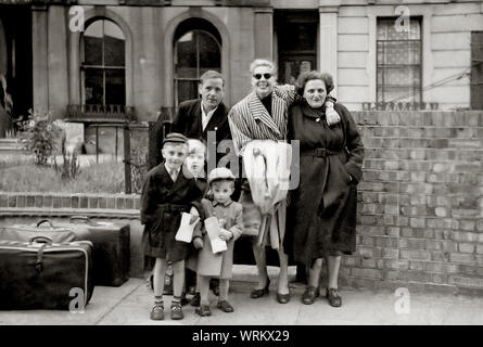 1950 Die historische Familie Gruppe, Primrose Hill, London. Großbritannien Stockfoto