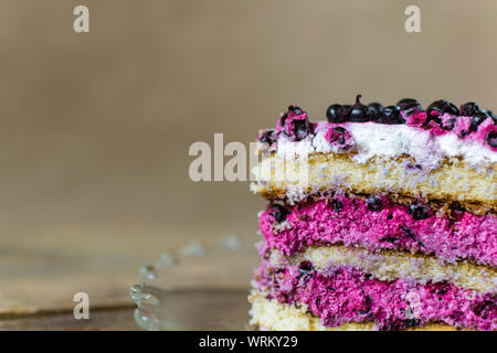 Stück Heidelbeerkuchen. Close Up und selektiven Fokus Foto. Stockfoto