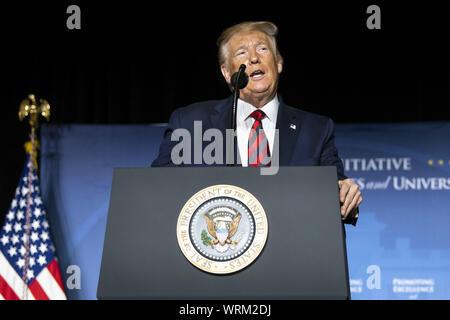 Washington, District of Columbia, USA. 10 Sep, 2019. Präsidenten der Vereinigten Staaten Donald J. Trumpf liefert Erläuterungen im Jahr 2019 nationalen historisch schwarze Hochschulen und Universitäten Woche Konferenz im Renaissance Hotel in Washington, DC am Dienstag, 10. September 2019. Credit: Kevin Dietsch/Pool über CNP Credit: Kevin Dietsch/CNP/ZUMA Draht/Alamy leben Nachrichten Stockfoto