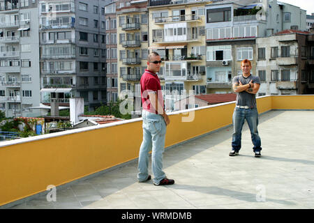 ISTANBUL, Türkei - 18 September: Berühmte Türkische Band "Athena" am 18. September 2005 in Istanbul, Türkei. Athena war durch die zwillingsbrüder Gokhan Ozoguz und Hakan Ozoguz 1987 gebildet. Stockfoto