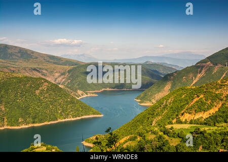 Fierza Behälter in Albanien zwischen Kukes und Fierze Stockfoto