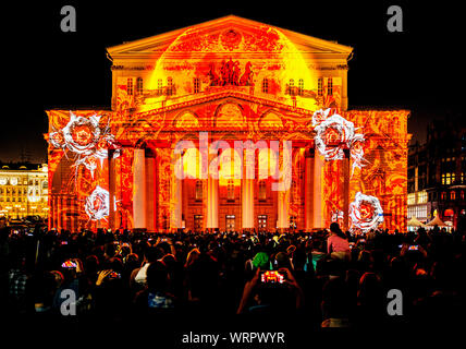 Staatliche Akademische Bolschoi Theater Oper und Ballett für freie Open Air Festival Kreis beleuchtet von Licht Stockfoto