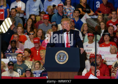 Fayetteville, USA. 09 Sep, 2019. Präsident Donald J. Trumpf spricht während der maga Rallye in Fayetteville. Credit: SOPA Images Limited/Alamy leben Nachrichten Stockfoto