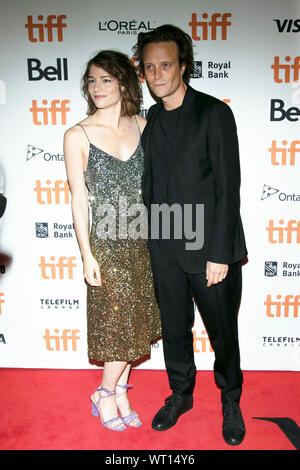 Valerie Pachner und August Diehl an der 'Jojo Kaninchen 'Premiere während der 44Th Toronto International Film Festival in der Princess of Wales Theater am 8. September 2019 in Toronto, Kanada. Stockfoto