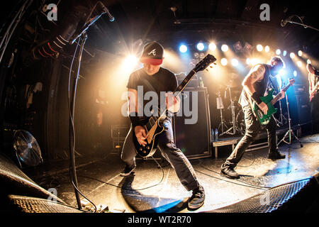 Oslo, Norwegen. 10 Sep, 2019. Die amerikanische alternative metal band Helm führt ein Live Konzert von John Dee in Oslo. Hier Gitarrist Dan Beeman wird gesehen, live auf der Bühne. (Foto: Gonzales Foto/Terje Dokken/Alamy Live News). Stockfoto