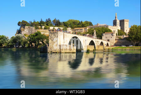Die Brücke Saint-Benezet auf der Rhone. Avignon. Provence, Frankreich. Stockfoto
