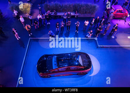 11. September 2019, Hessen, Frankfurt/Main: Ein Mercedes-Benz Vision EQS wird auf der IAA ausgestellt werden. Foto: Silas Stein/dpa Stockfoto