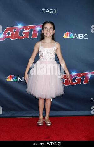 Los Angeles, CA. 10 Sep, 2019. Emanne Beasha in der ankunftshalle Für AMERICA'S GOT TALENT Live Screening, die Dolby Theater in Hollywood und Highland Center, Los Angeles, CA September 10, 2019. Credit: Priscilla Grant/Everett Collection/Alamy leben Nachrichten Stockfoto