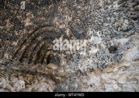 Im Inneren der Höhlen von Takht-e Rostam alte buddhistische Stupa-Kloster in Samangan, Afghanistan im August 2019 Stockfoto