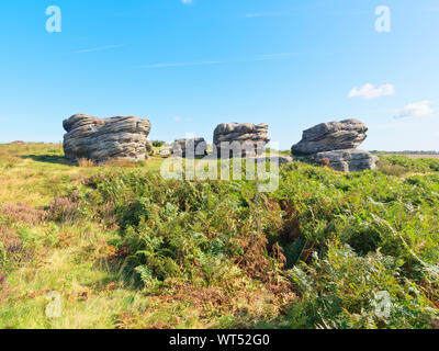 Gritstone Felsen auf birchen Kante, Derbyshire. Die größeren benannt nach drei von Nelsons Schiffen, Sieg, Trotz und Royal Sovereign Stockfoto