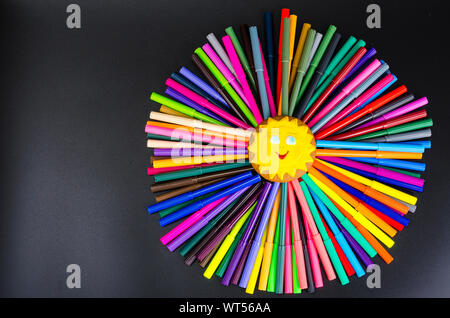 Abstraktion Sonne von Markierungen, Schule Konzept. Studio Foto Stockfoto