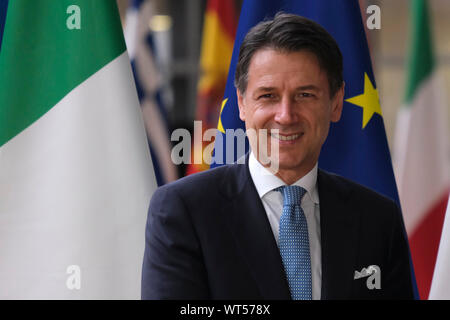 Brüssel, Belgien. 11. Sep 2019. Der italienische Ministerpräsident Giuseppe Conte ist der Präsident des Europäischen Rates Donald Tusk vor der Tagung des Europäischen Rates begrüßt. Credit: ALEXANDROS MICHAILIDIS/Alamy leben Nachrichten Stockfoto