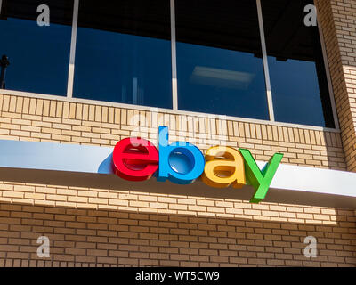 San Jose, USA - 10. September 2018: Ebay outdoor Logo in der Zentrale in Silicon Valley Stockfoto