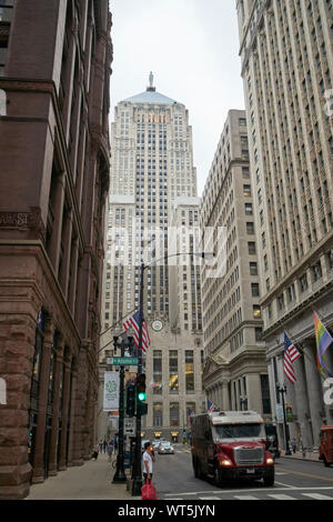 Lasalle Street Canyon in Richtung der Chicago Board of Trade building Chicago Illinois USA suchen Stockfoto