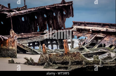 Maheno Wrack auf 75 Mile Beach gestrandet, Fraser Island, Queensland, Australien Stockfoto