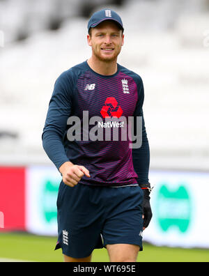 England's Jos Buttler während der Netze Sitzung am Oval, London. Stockfoto