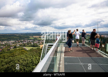 Skywalk der Wilhelmina Turm auf dem höchsten Punkt der Niederlande in Vaals, drei-punkt Deutschland, Niederlande, Belgien. Skywalk des Wilh Stockfoto