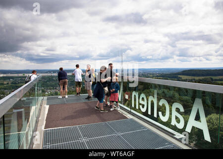 Skywalk der Wilhelmina Turm auf dem höchsten Punkt der Niederlande in Vaals, drei-punkt Deutschland, Niederlande, Belgien. Skywalk des Wilh Stockfoto