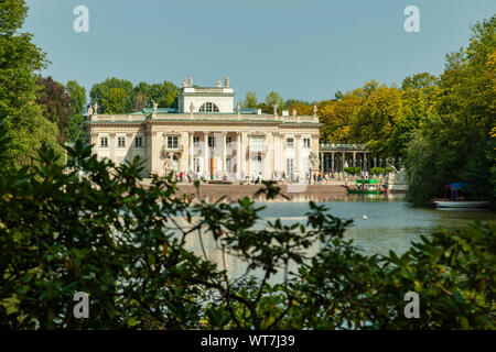 Schloss auf der Insel in Lazienki Park, Warschau, Polen. Stockfoto