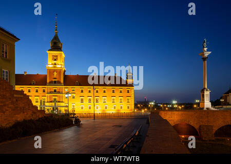 Dämmerung am Königlichen Schloss in Warschau, Polen. Stockfoto