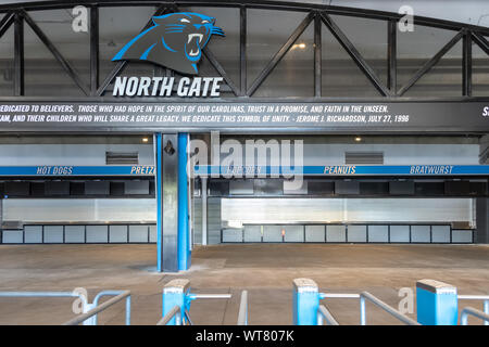 Charlotte, USA - 24. Februar 2019: Blick auf die Bank von Amerika Stadium in Charlotte, USA. Das Stadion ist ein Fußballstadion mit 75,412 Sitzplätze. Stockfoto