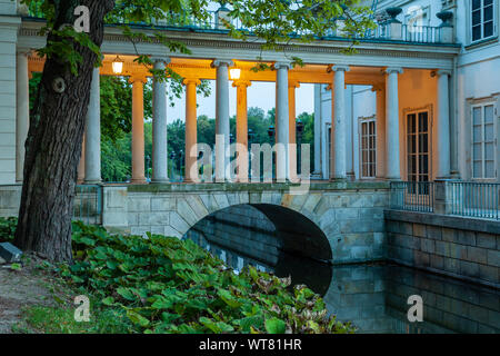 Sommer Abend in Lazienki Park (Königlichen Bäder), Warschau, Polen. Stockfoto