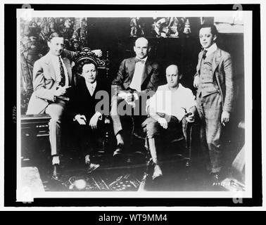 Mitglieder der berühmten Players-Lasky Corporation: von links nach rechts: Jesse L. Lasky, Adolph Zukor, Samuel Goldwyn, Cecil B. DeMlle und Al Kaufman Stockfoto