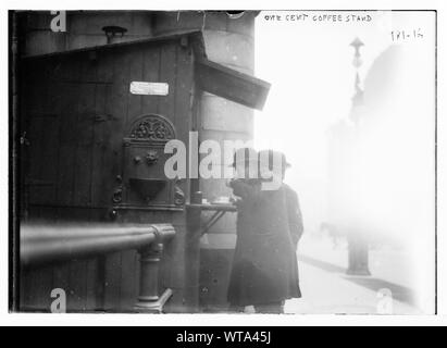 Männer trinken Kaffee an der einen Cent Kaffee Stand der Greater New York menschenfreundliche Gesellschaft, New York Stockfoto