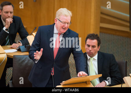 Edinburgh, Großbritannien. 5. September 2019. Im Bild: (L-R) Liam Kerr MSP-stellvertretende Parteivorsitzende; (Mitte) Jackson Carlaw MSP-Interim Partei; Maurice Inhaber MSP-Parteichef Peitsche. Herr Carlaw antwortete der FM, "Wir respektieren die Ergebnisse aller Volksabstimmungen - die Ersten Minister sollten es versuchen." Herr Carlaw übernimmt von Ruth Davidson MSP, der Leader in der letzten Woche am 29. August stand, nachdem die Partei für 9 Jahre. Colin Fisher/CDFIMAGES.COM Stockfoto