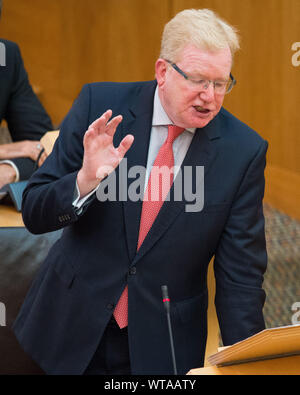 Edinburgh, Großbritannien. 5. September 2019. Im Bild: Jackson Carlaw MSP-kommissarische Leiter der Schottischen Konservativen & Unionist Party. Herr Carlaw erklangen zur FM", respektieren wir die Ergebnisse aller Volksabstimmungen - die Ersten Minister sollten es versuchen." Herr Carlaw übernimmt von Ruth Davidson MSP, der Leader in der letzten Woche am 29. August stand, nachdem die Partei für 9 Jahre. Erste Minister Fragen, die in der Kammer des Schottischen Parlaments. Colin Fisher/CDFIMAGES.COM Stockfoto