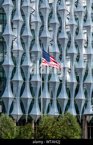 Die neue amerikanische Botschaft in London, ist die größte amerikanische Botschaft in Westeuropa der Architekten KieranTimberlake. Stockfoto